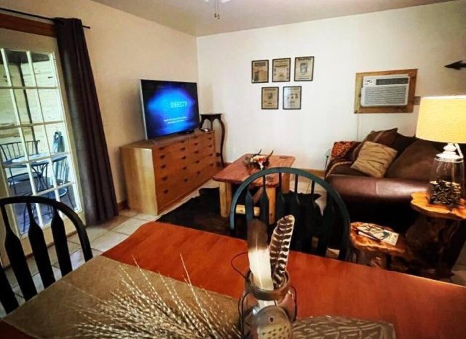 יוריקה ספרינגס The Hideaway At Bear Mountain Log Cabins מראה חיצוני תמונה